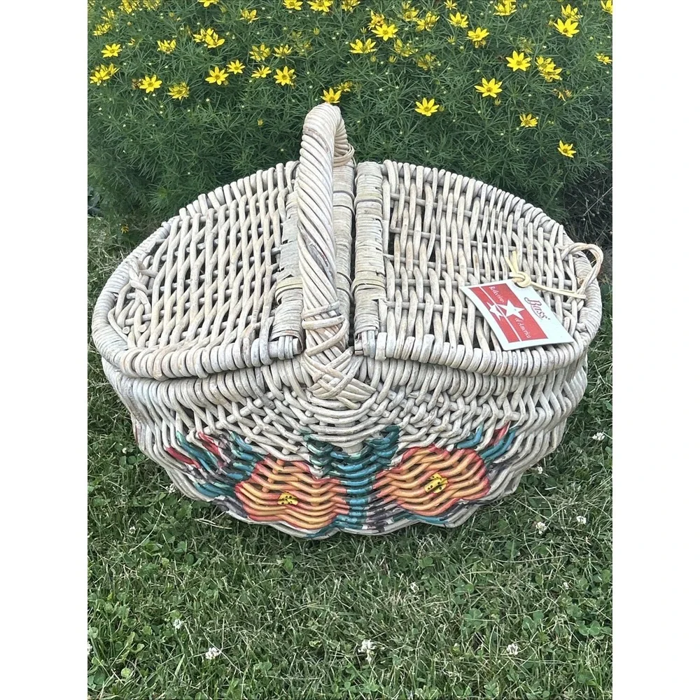 Bass Reflections Of America Picnic Basket - Hand Painted Flowers